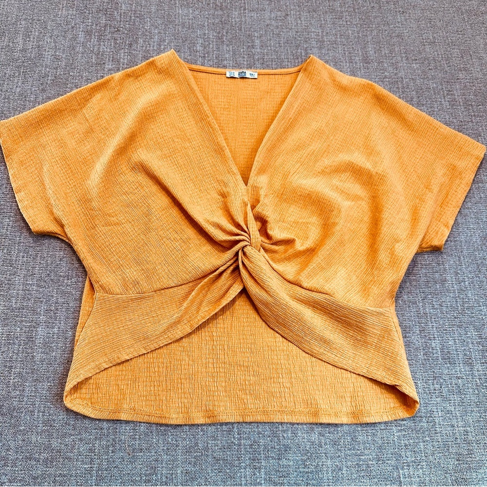 Zara Front Twist Knot Top Short Sleeve Goldenrod Yellow Crop Blouse Size Medium